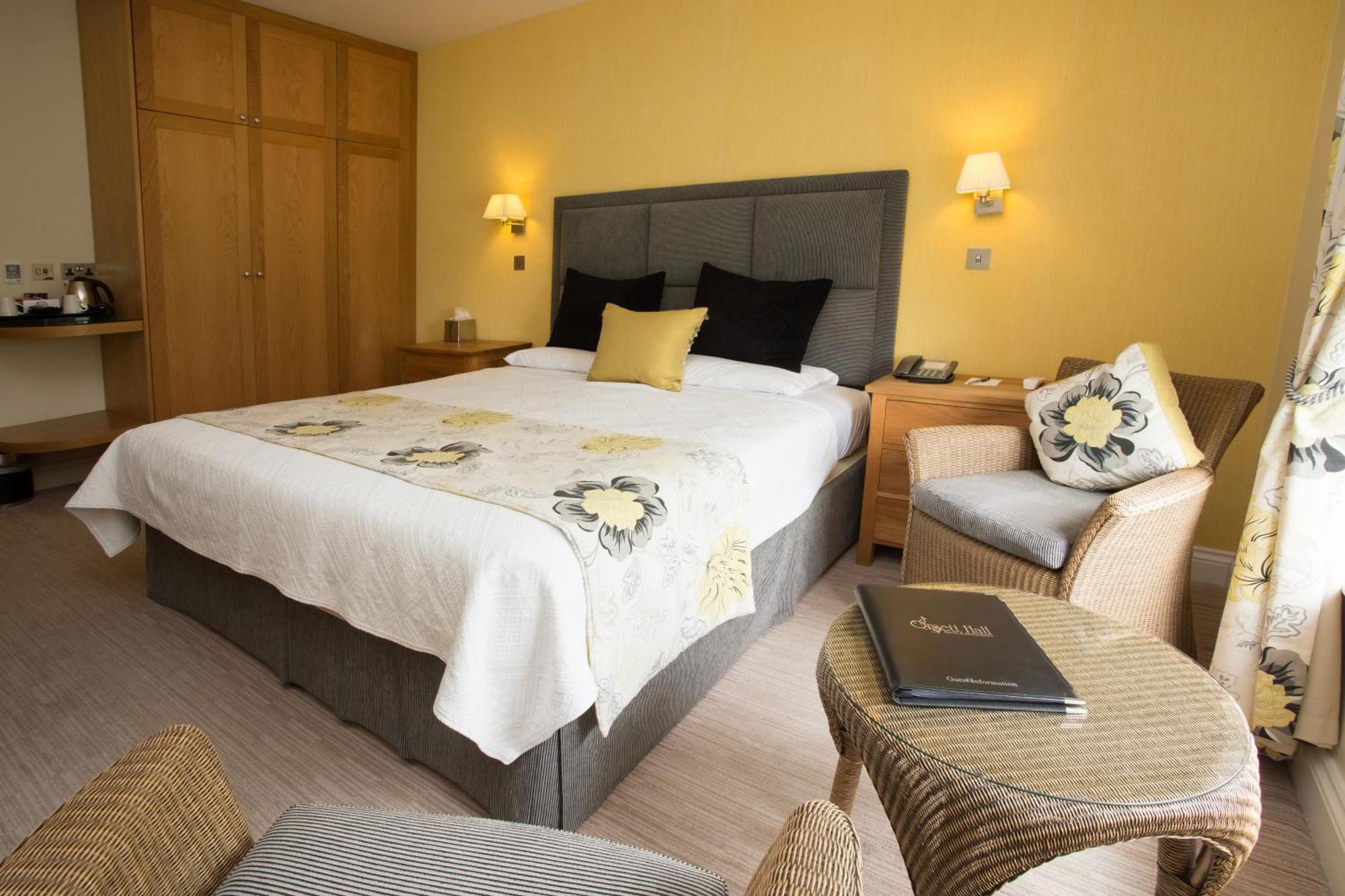 Orsett Hall Room photo