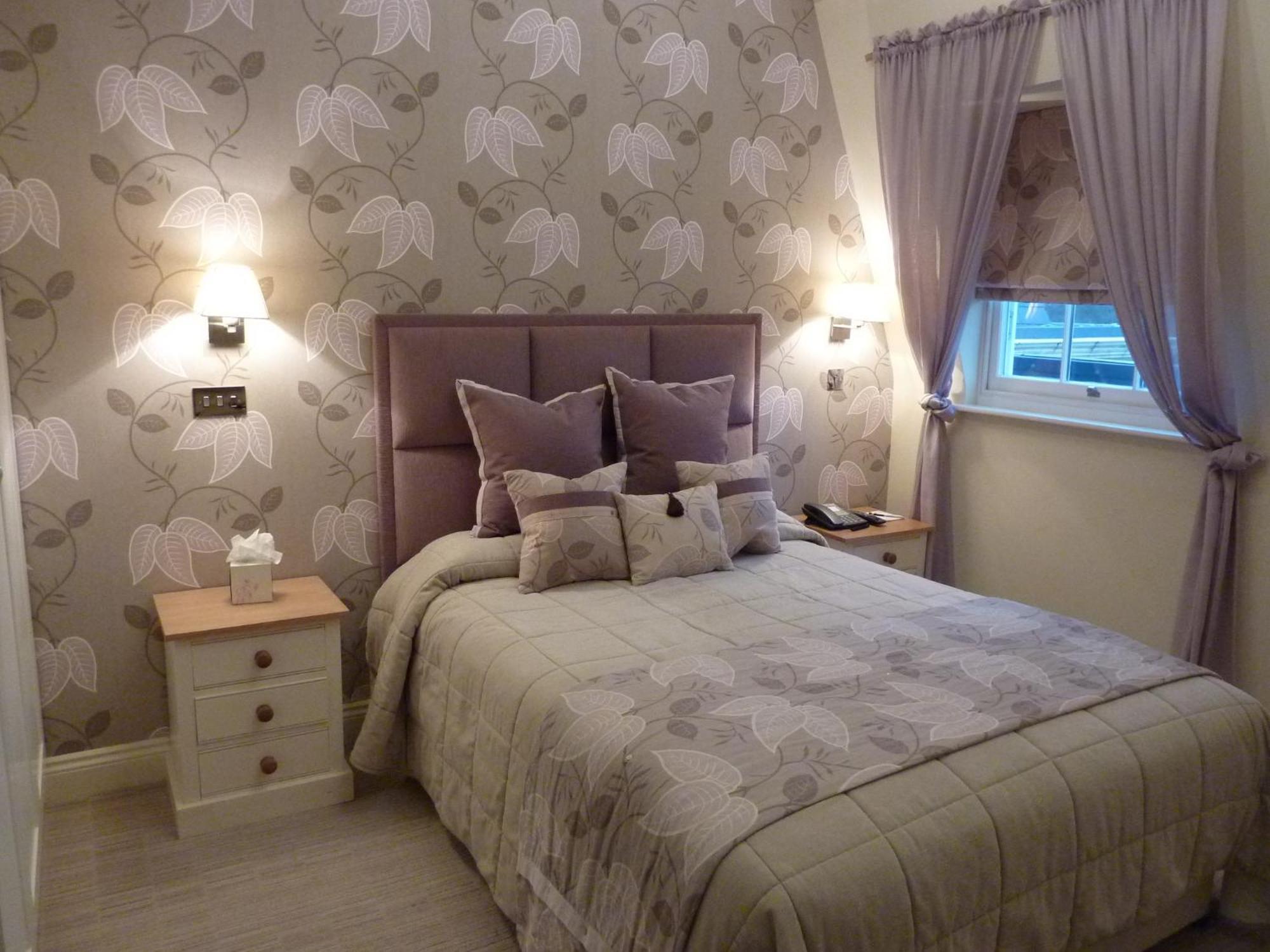 Orsett Hall Room photo